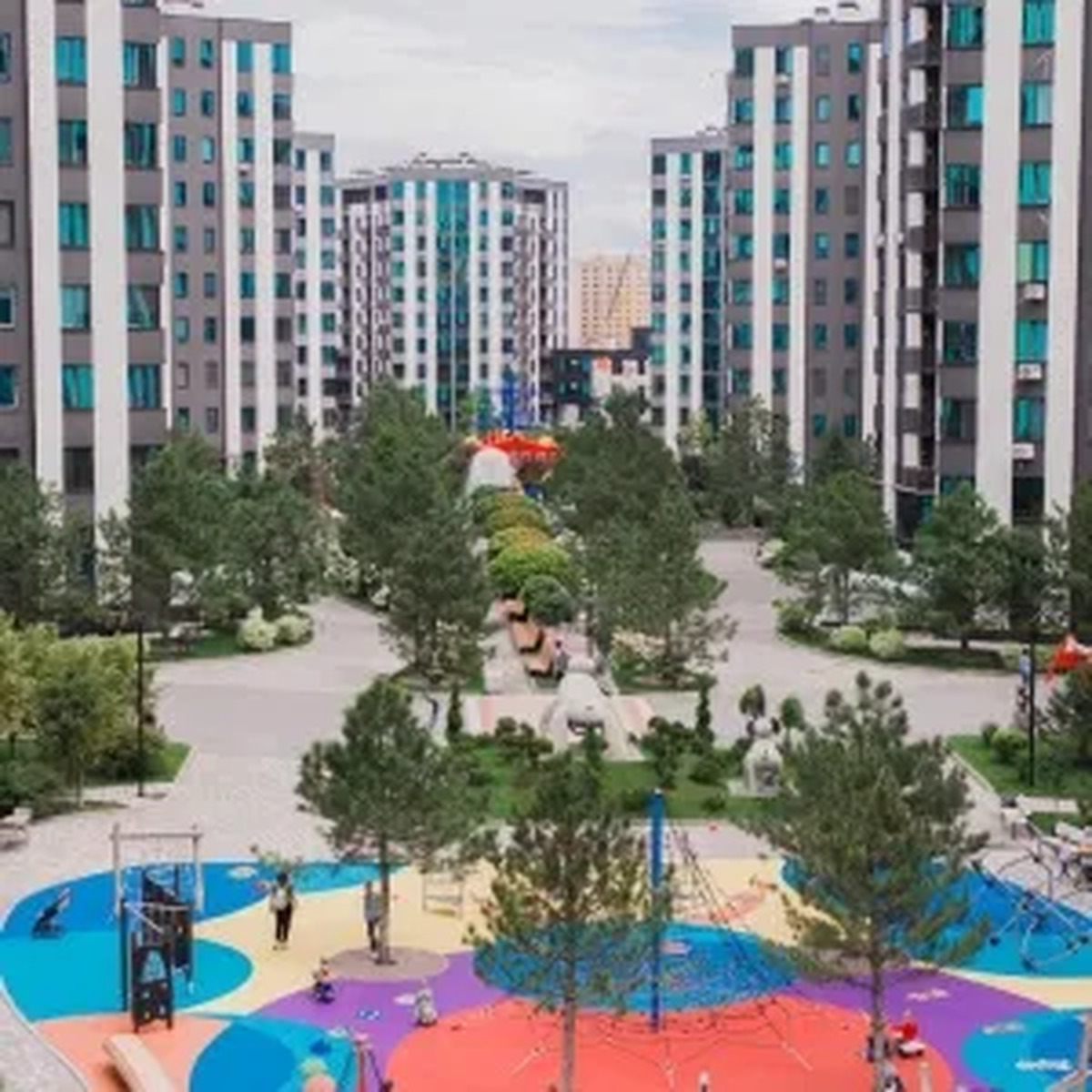 проспект Героїв Небесної Сотні, 16/10