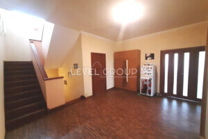 Zoryana St., 1