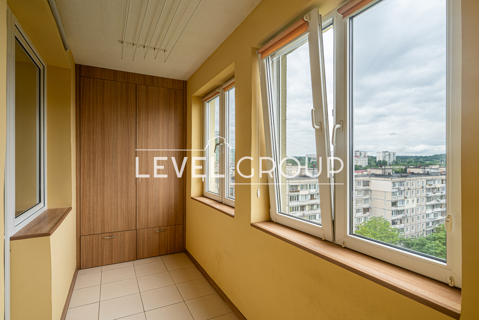 Makiivska St., 10-B