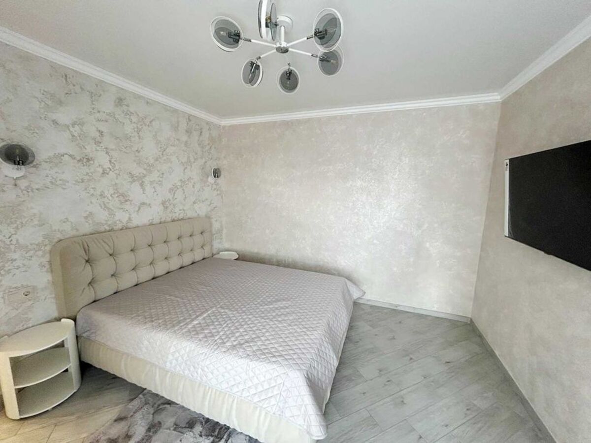 Oleksandra Olesia St., 19