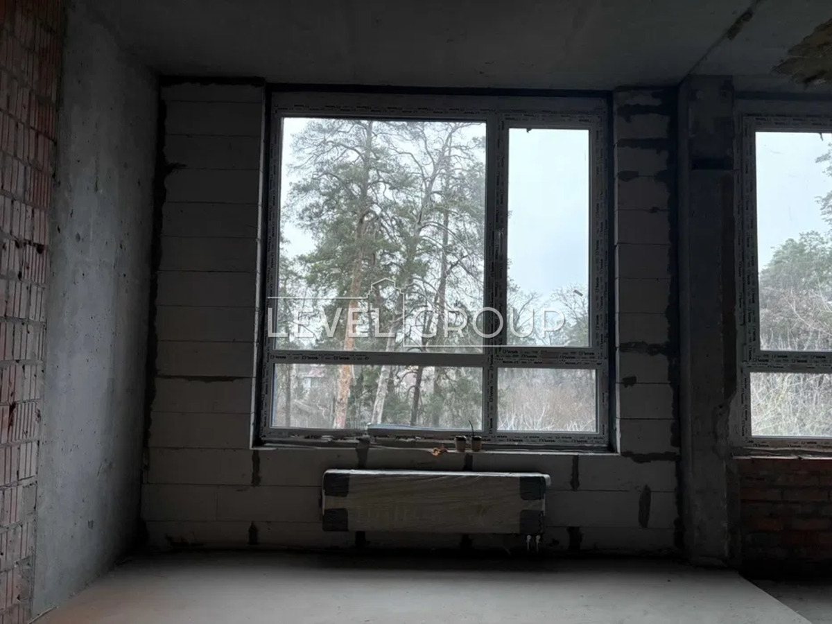 Квітки Цісик вул. (Гамарника), 32