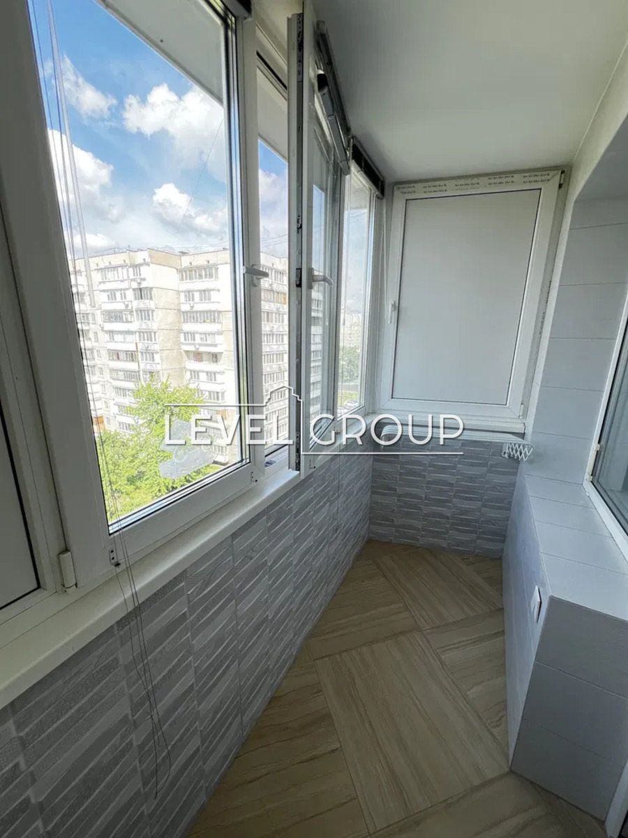 Architect Verbytskyi St., 8