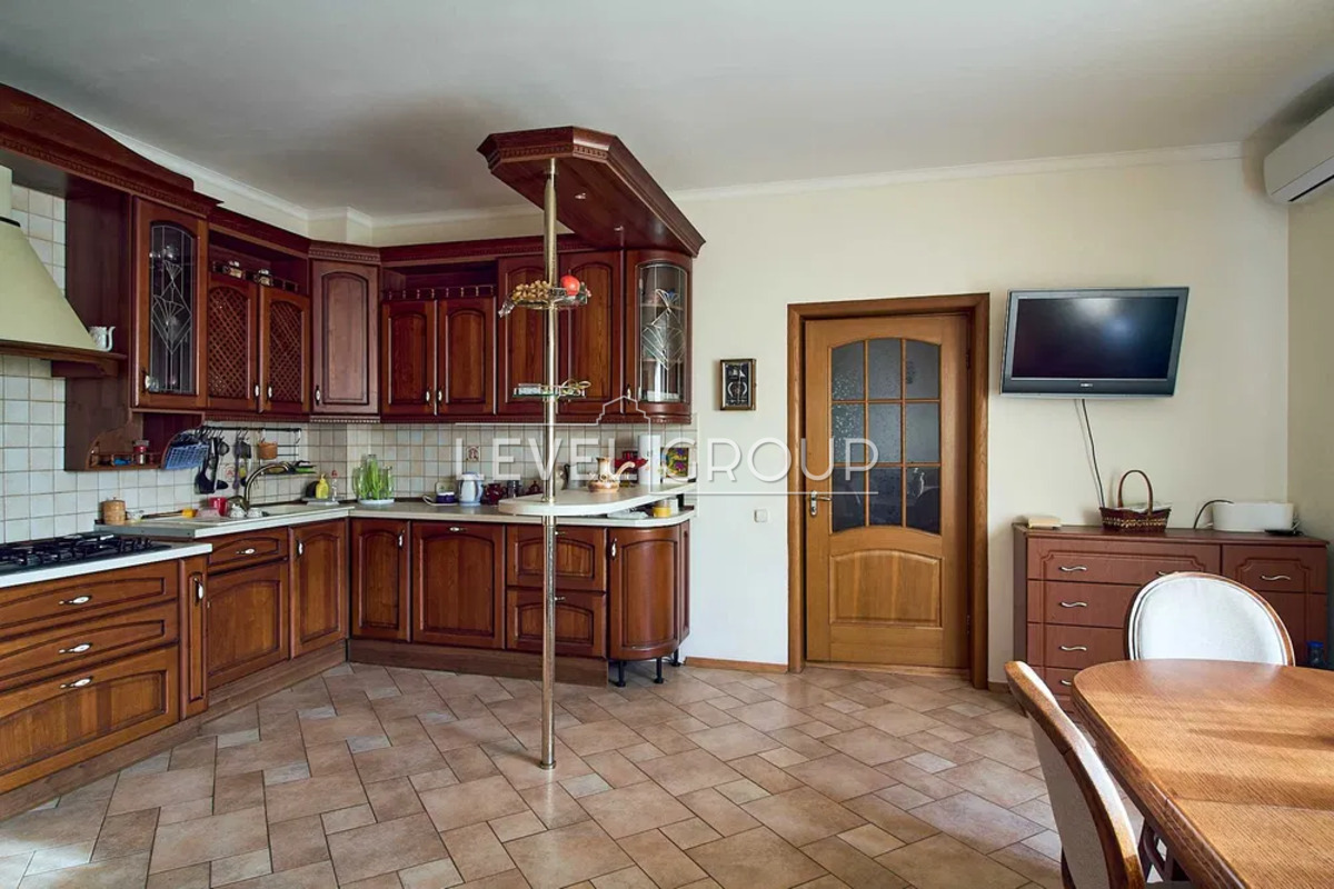 Степова вул., 9-А