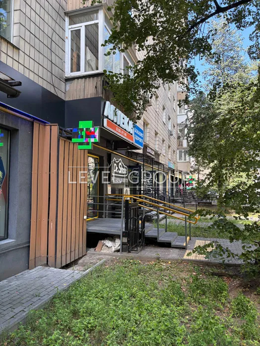 Василя Тютюнника вул. (Анрі Барбюса), 56