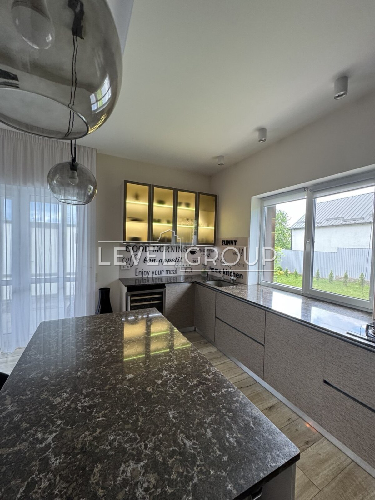 пров. Колгоспний