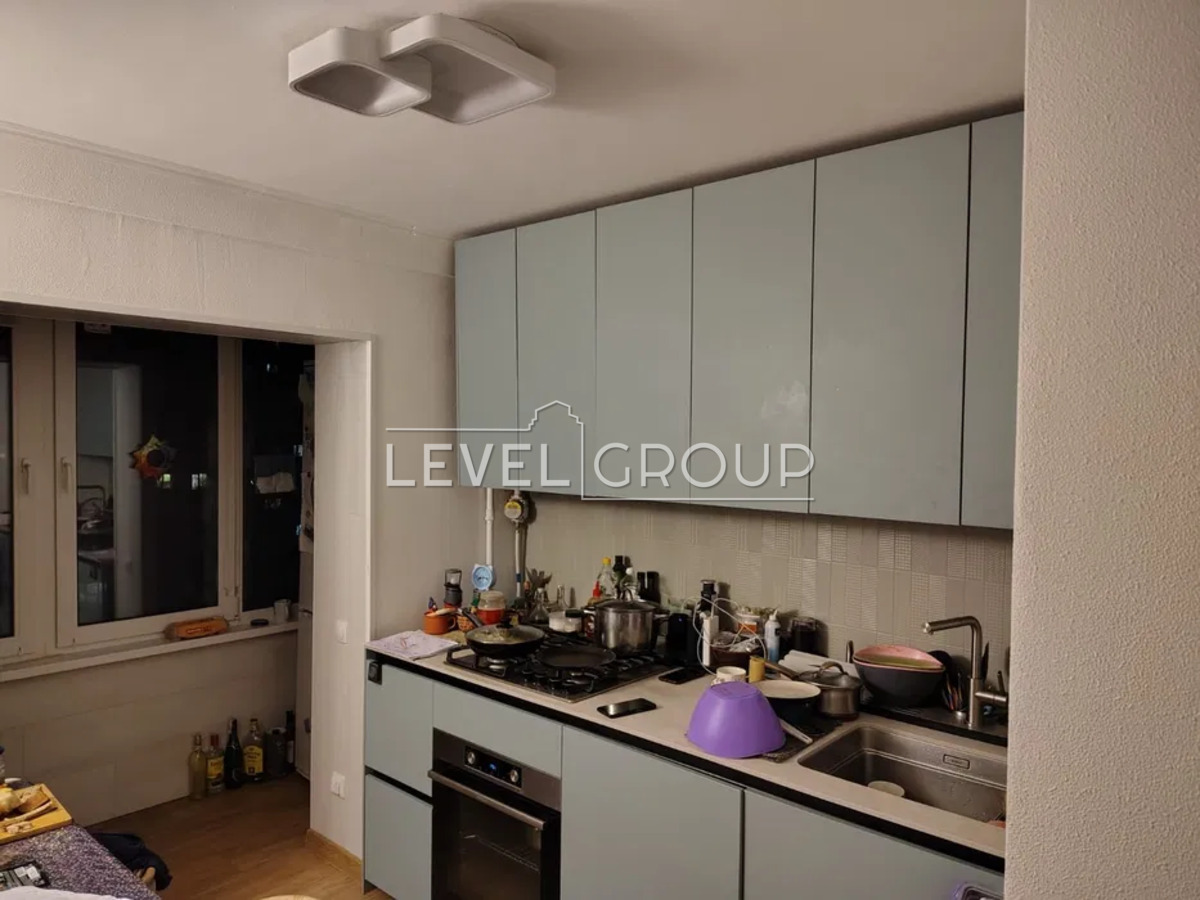 Амвросія Бучми вул., 7