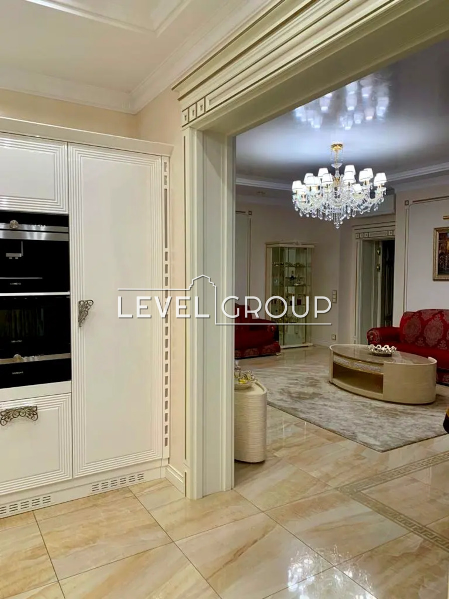 Lesia Ukrainka Blvd., 7B