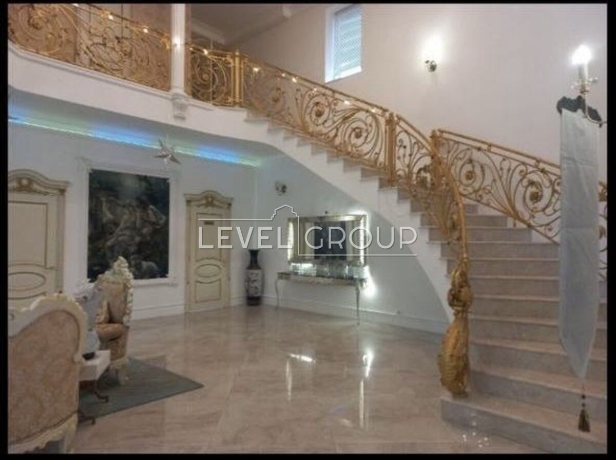 Вартових Неба вул.