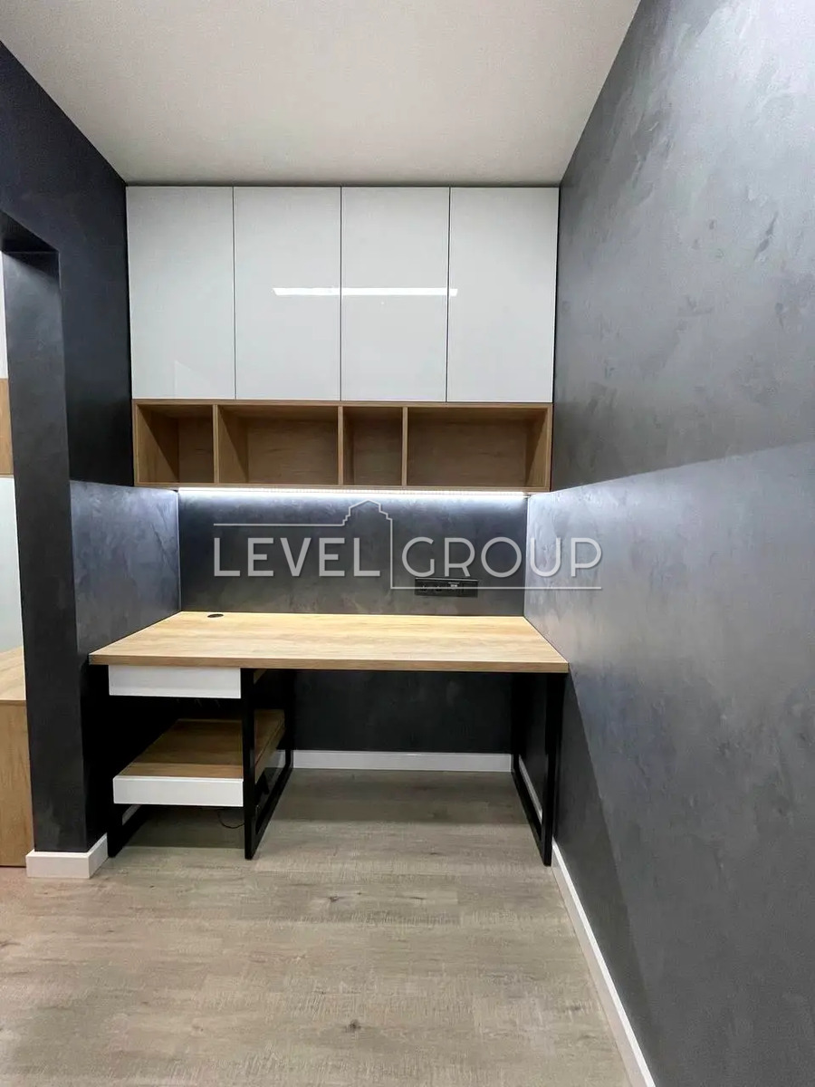 Mykola Zakrevskoho St., 95a