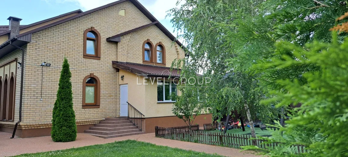 Ostapa Vyshny St.