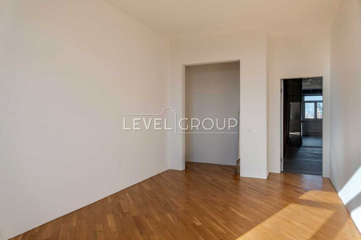 Yevhen Konovalets St. (Shchorsa), 36b