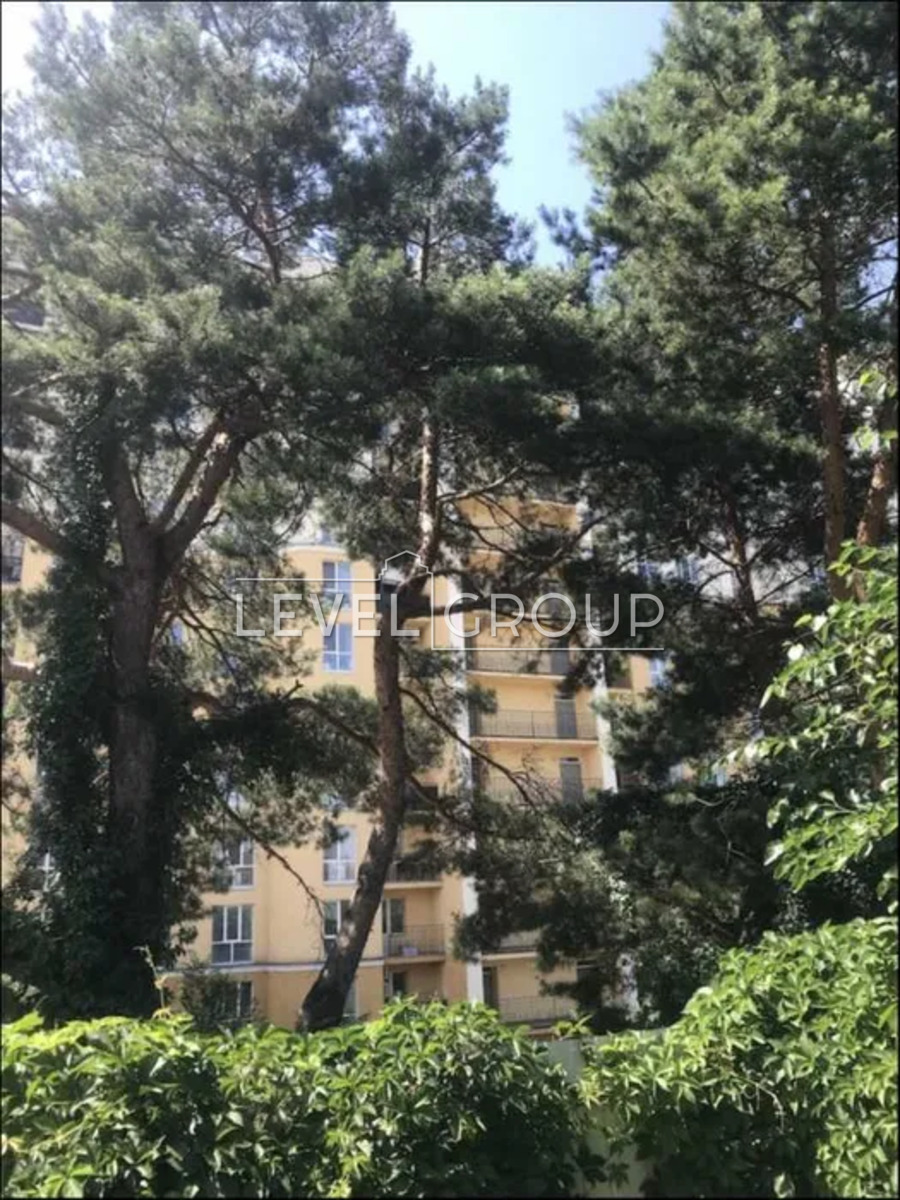 Yarova St., 73