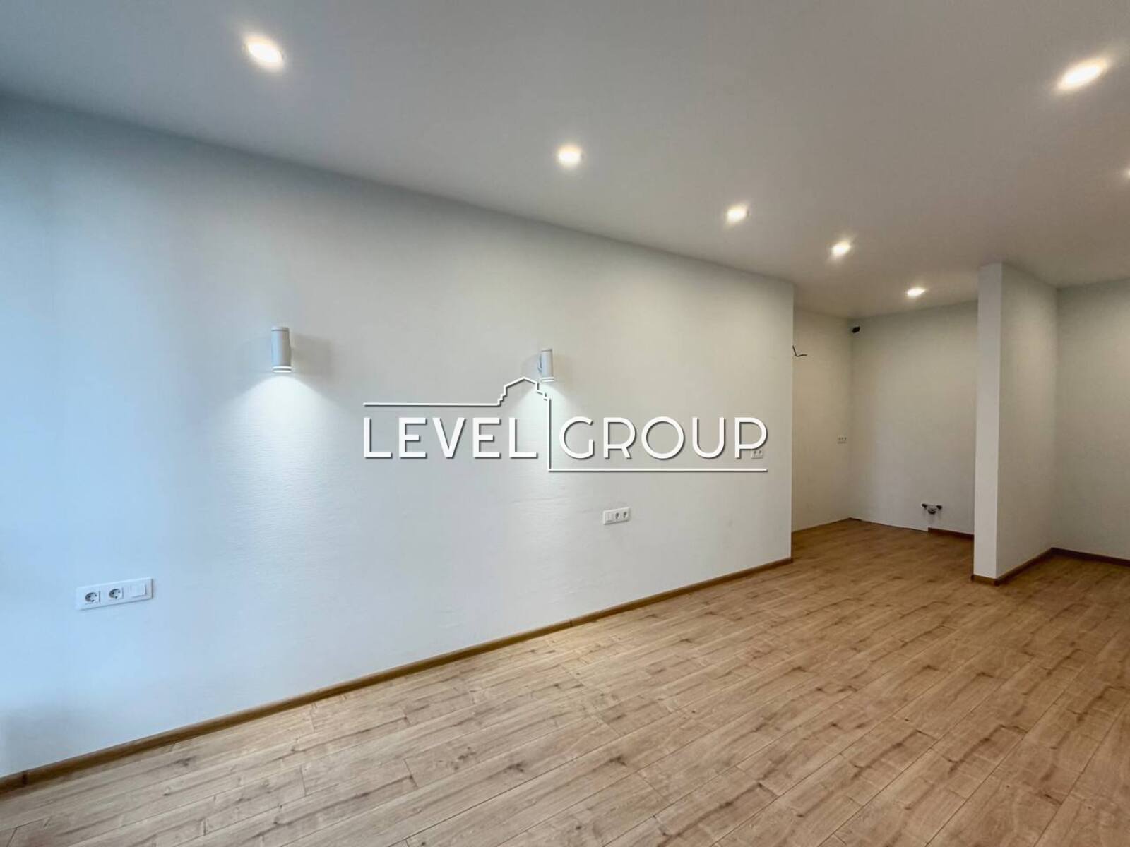 Всеволода Змієнка вул., 15/23