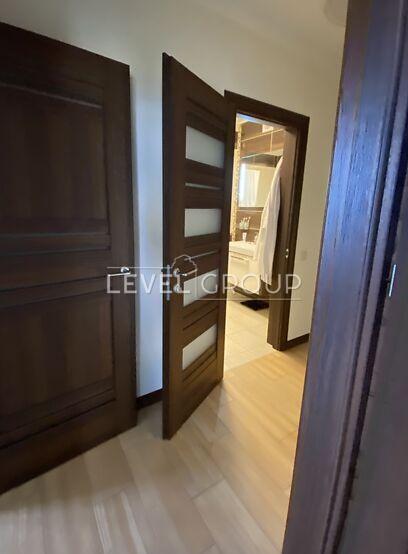 Nauky Ave., 80a
