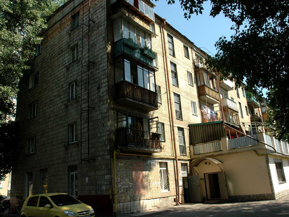 Antonovych St. (Gorky), 170/172