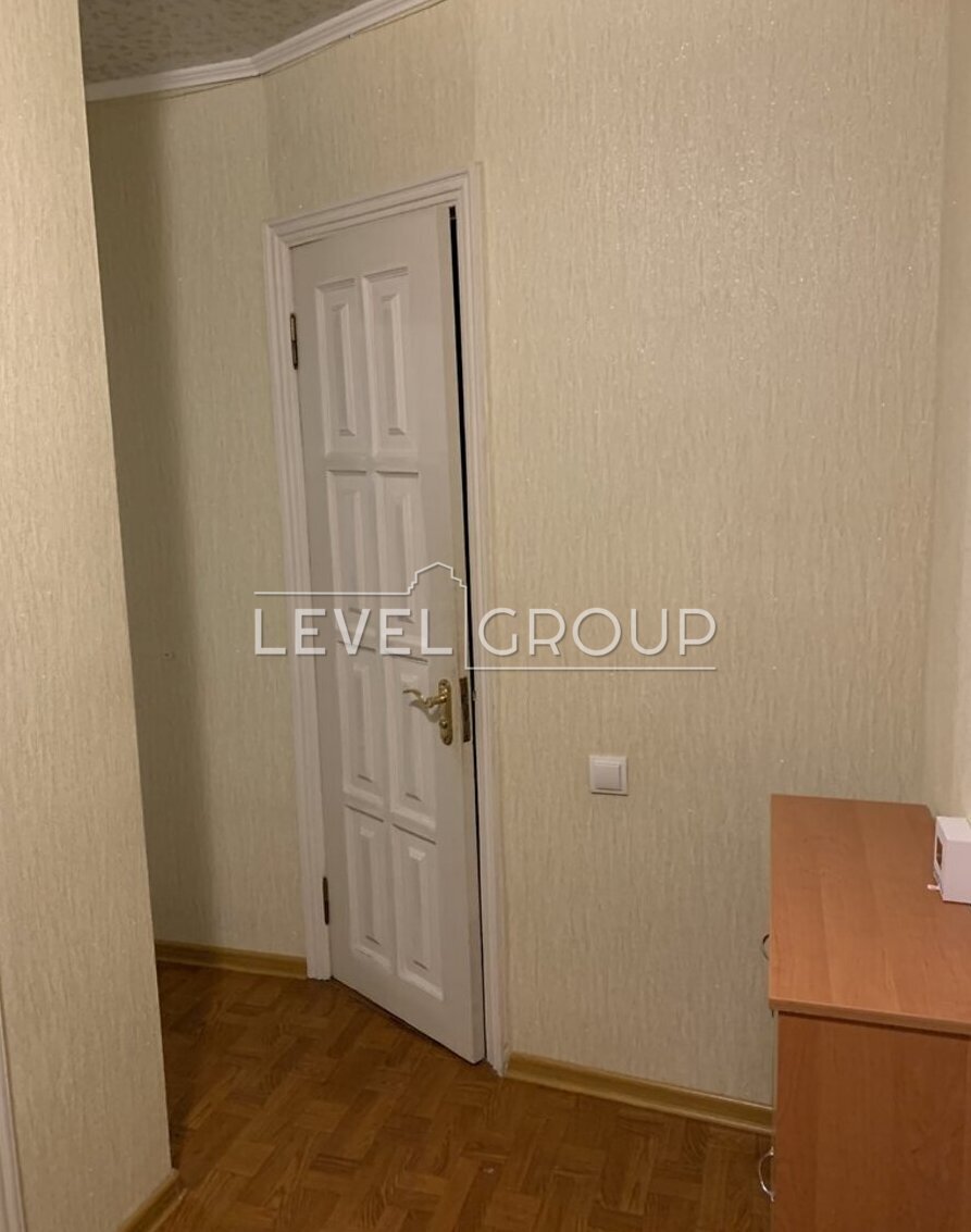 Голосіївський просп. (проспект 40-річчя Жовтня), 15