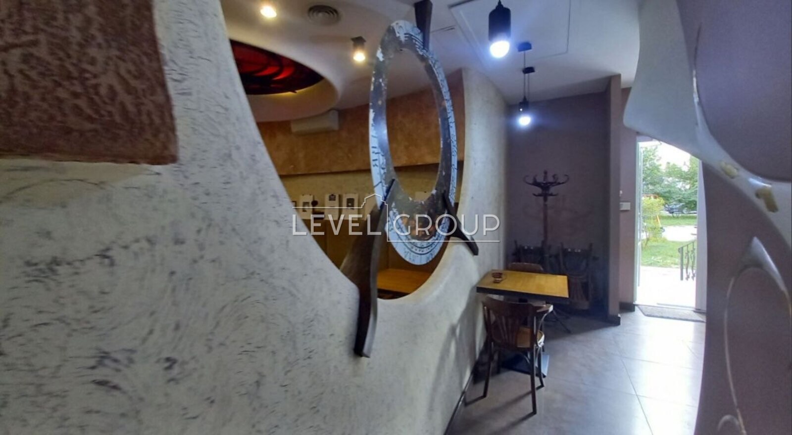 Раїси Окіпної вул., 10а