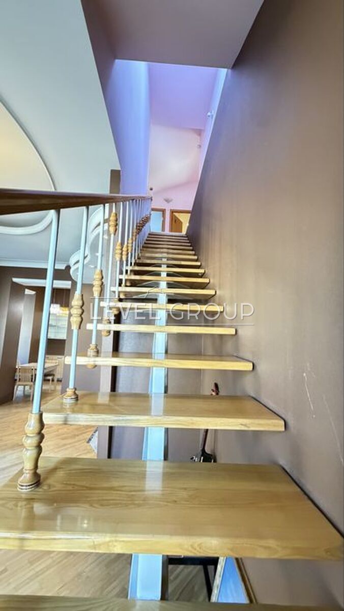 Yaroslaviv Val St., 21A
