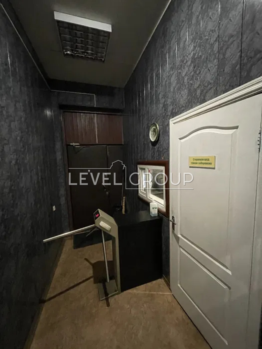 Деревообробна вул., 5д