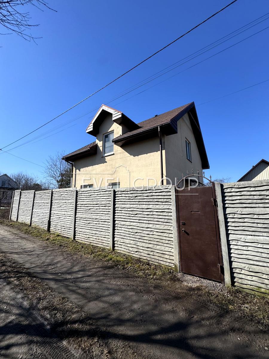 Вишнева вул.