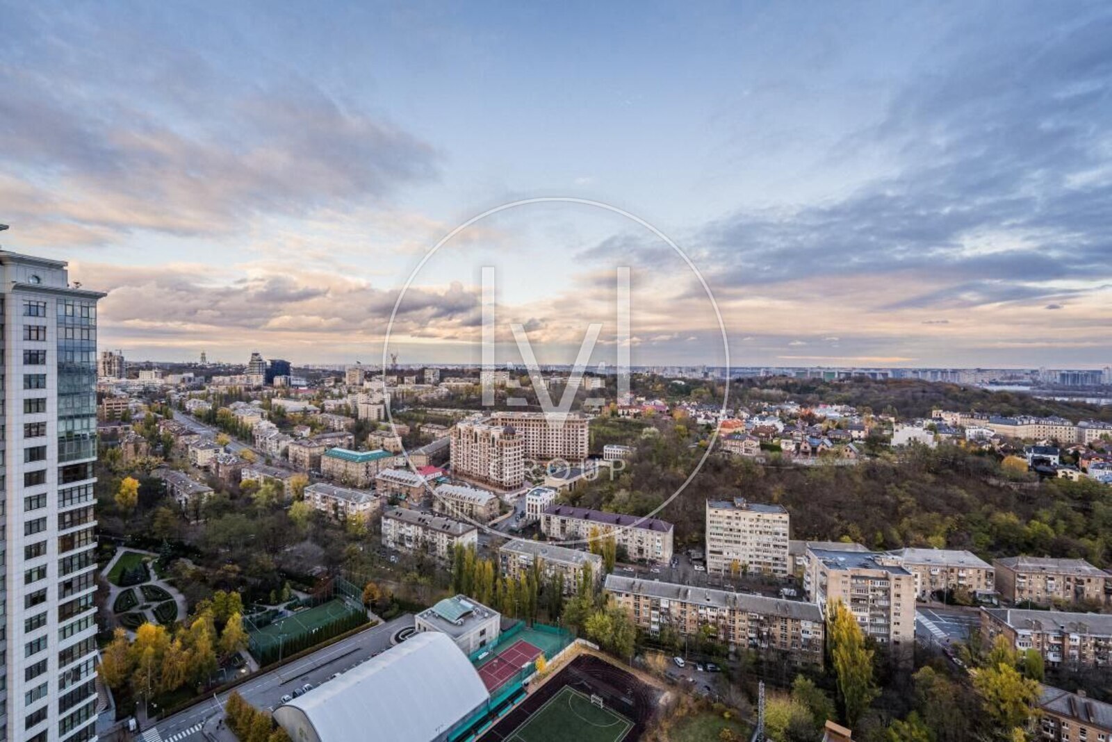Andriy Verhoglyada str. (Mykhaila Dragomirova), 9