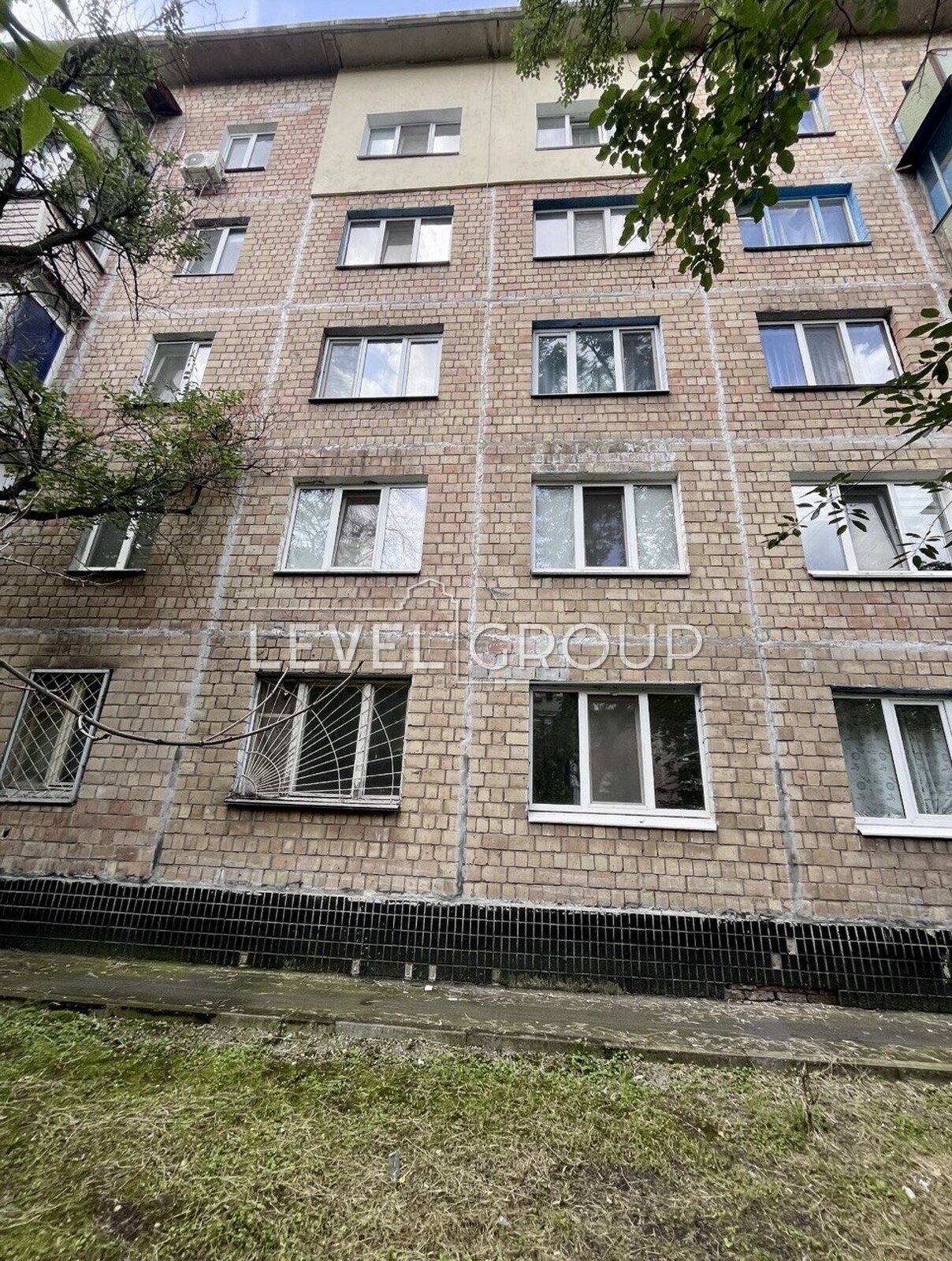 вул Мілютенка, 42А