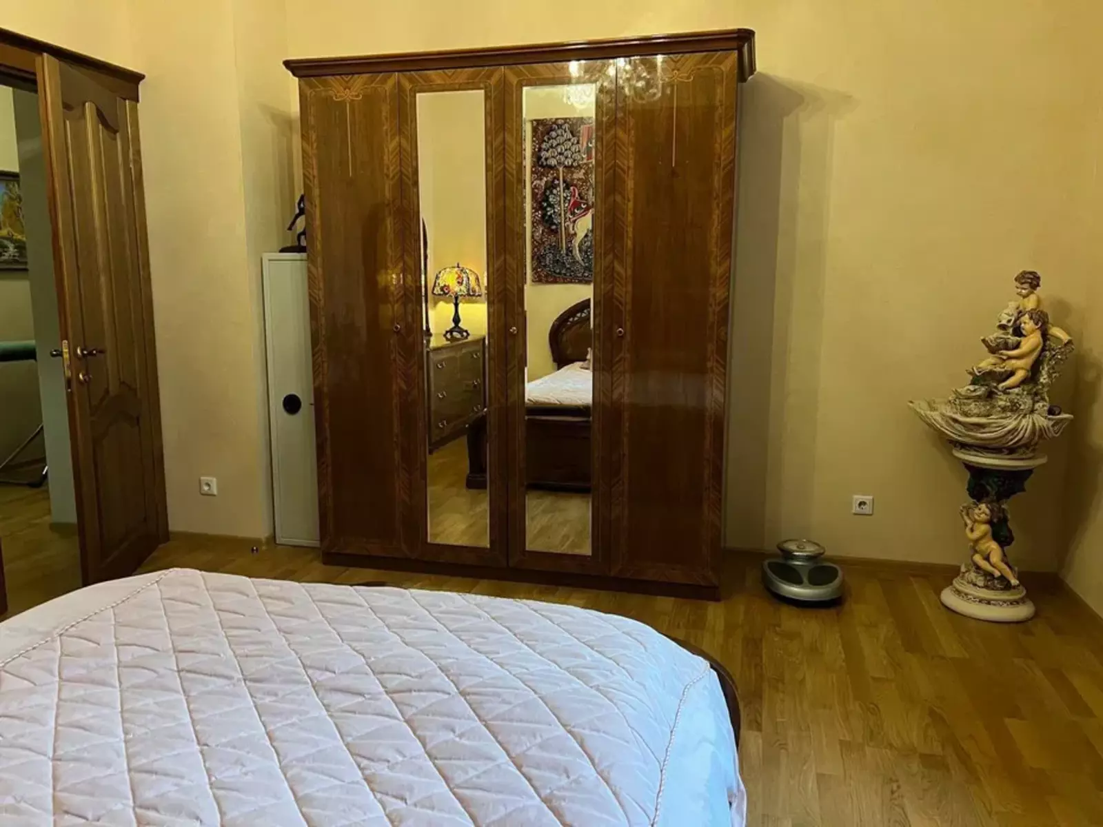Євгена Коновальця вул. (Щорса), 44а