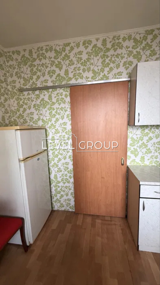 Ревуцького вул., 34а