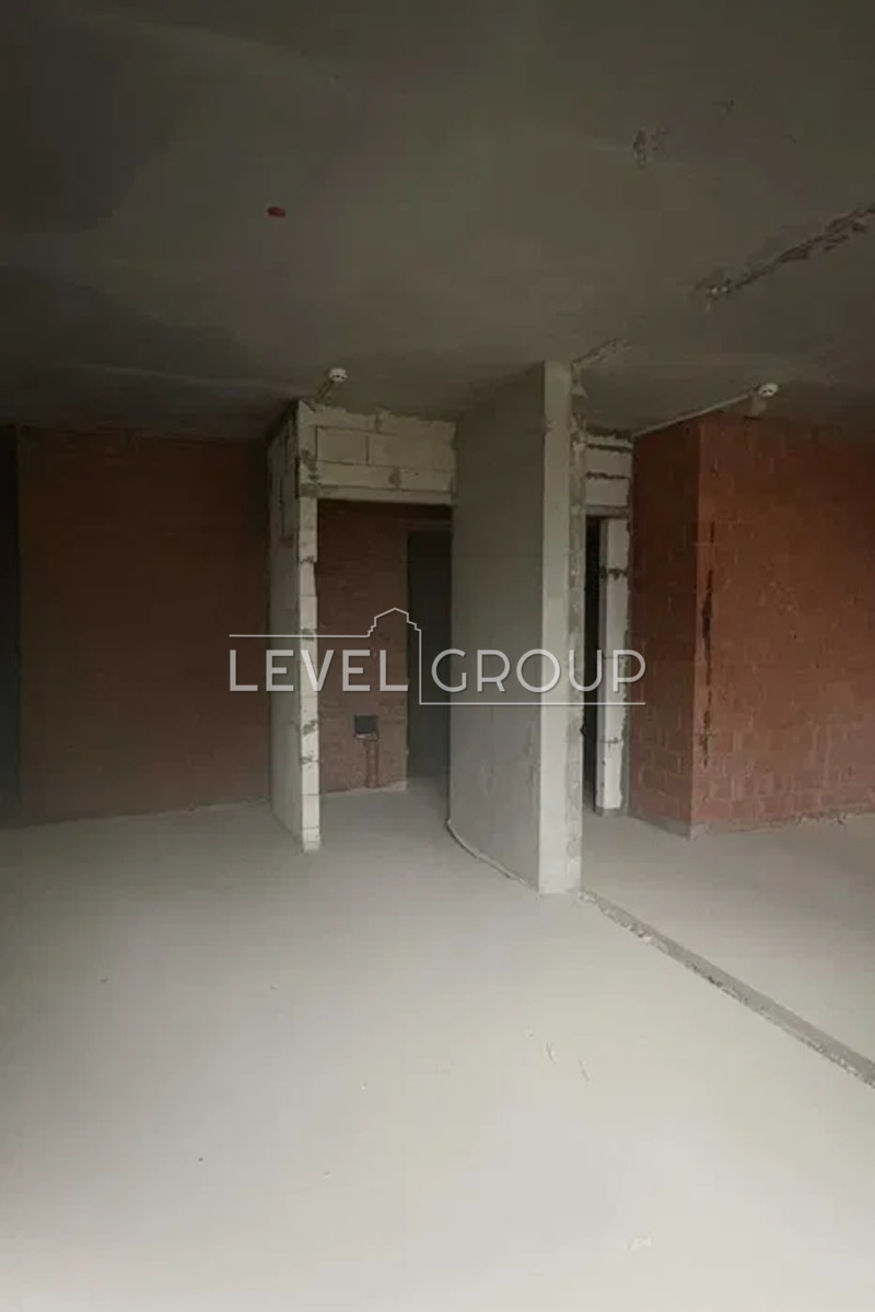 Квітки Цісик вул. (Гамарника), 32