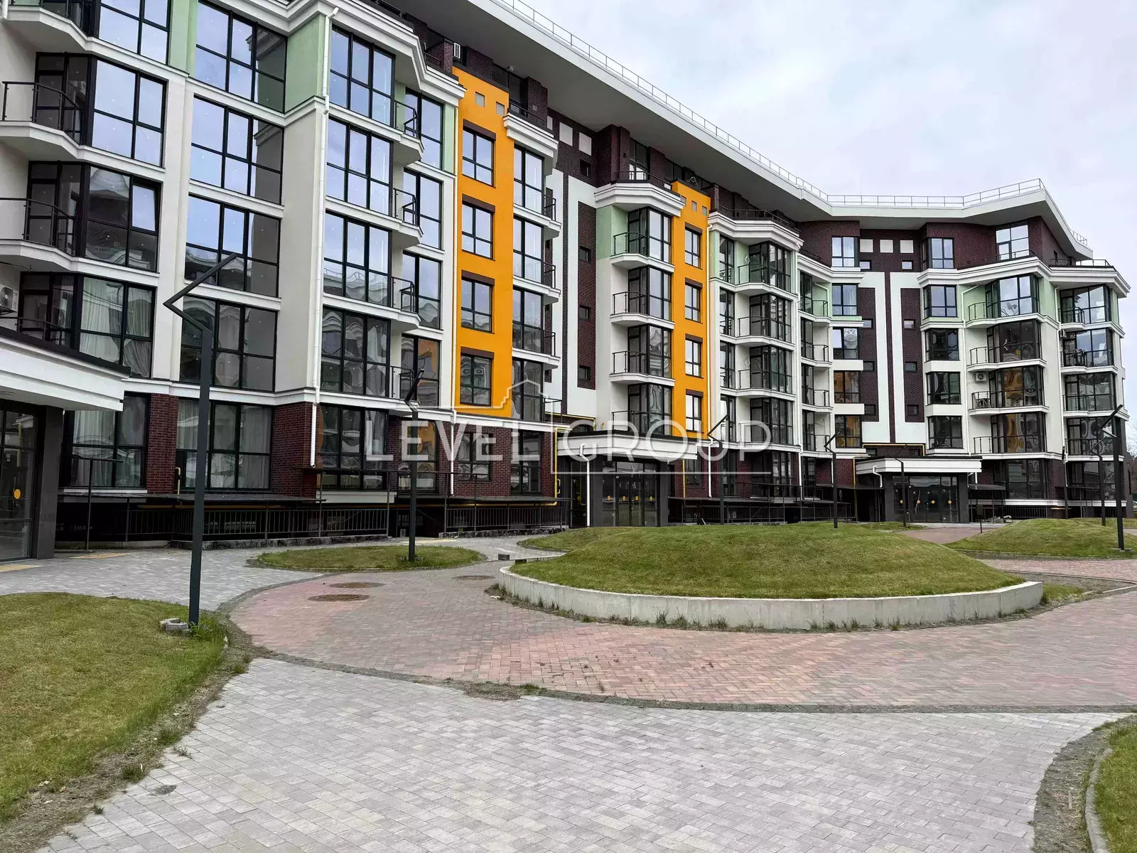 Радистів вул., 40в
