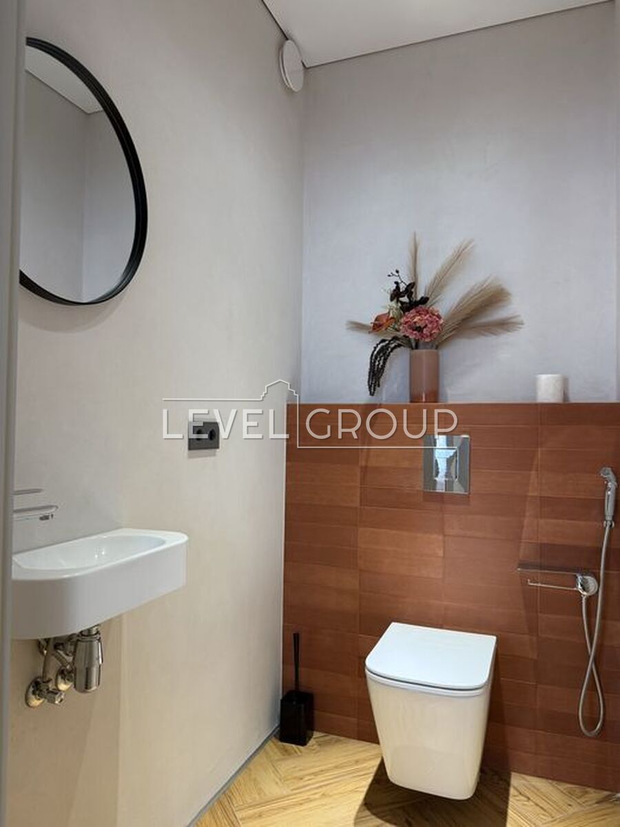 Oleksandra Olesia St., 27A