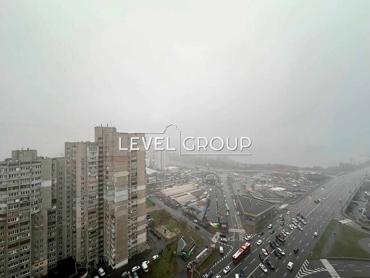 Ревуцького вул., 40Б