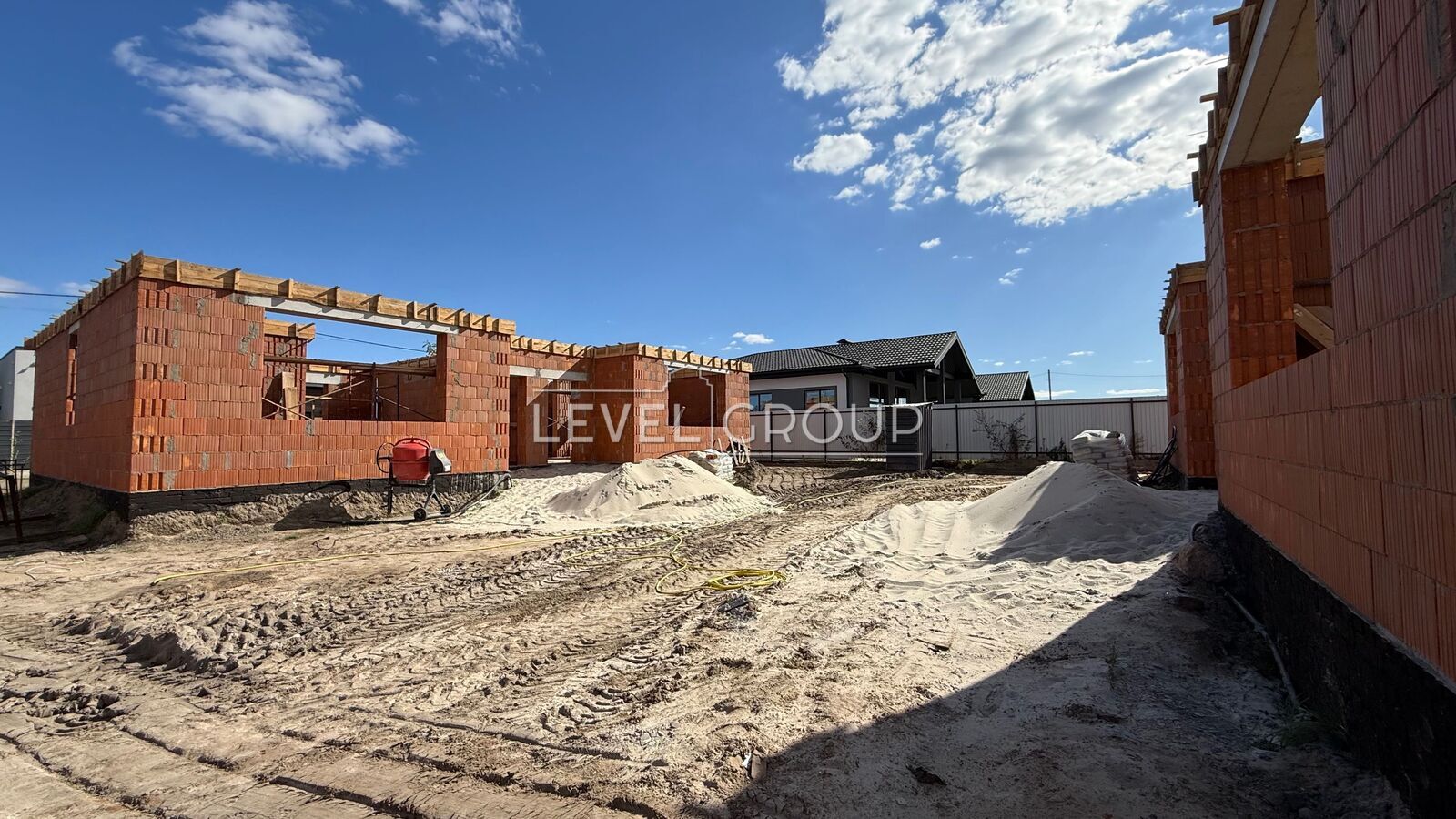 Monastyrska St., 16A