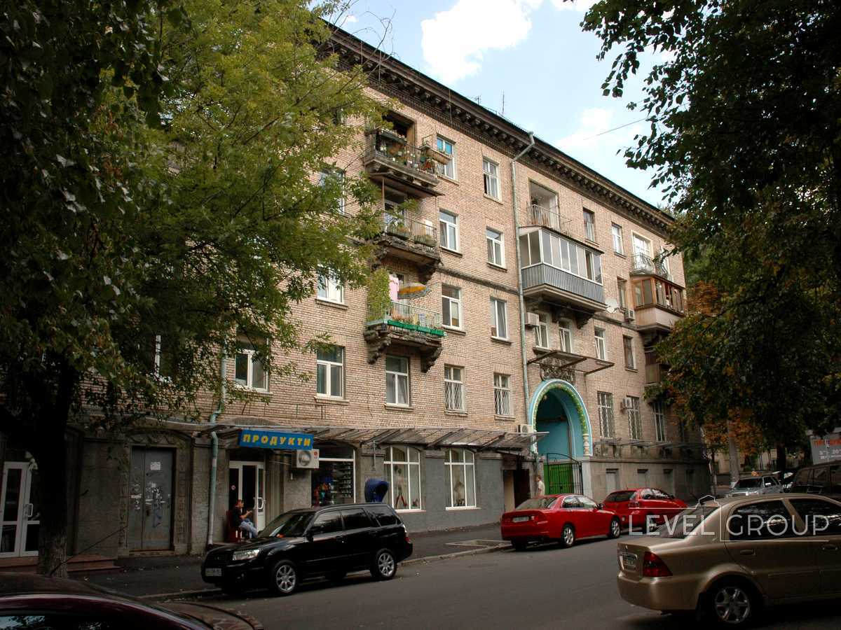 Observatornaya St., 13-15
