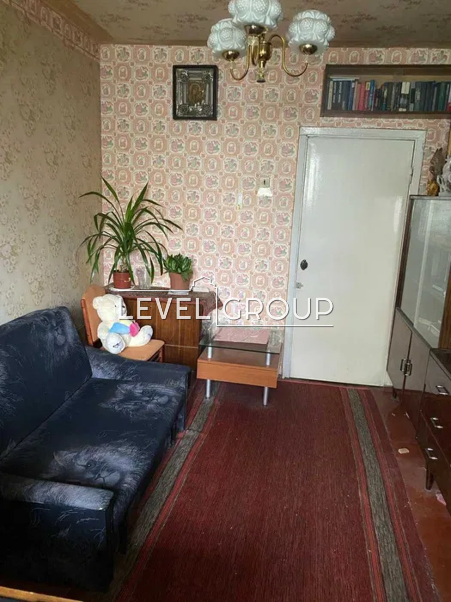 Оболонський просп., 36а