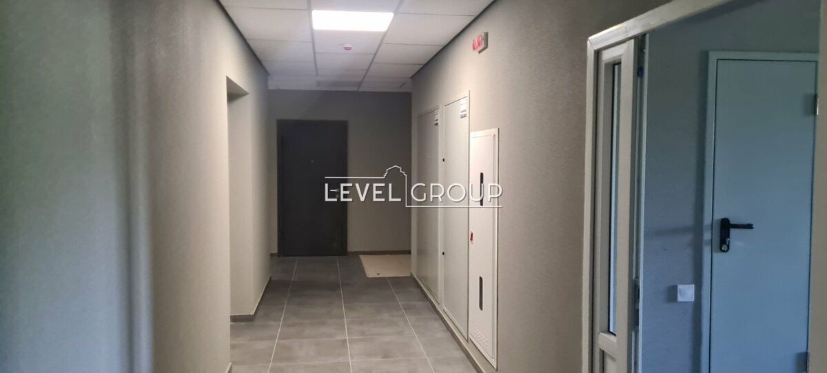 name_en