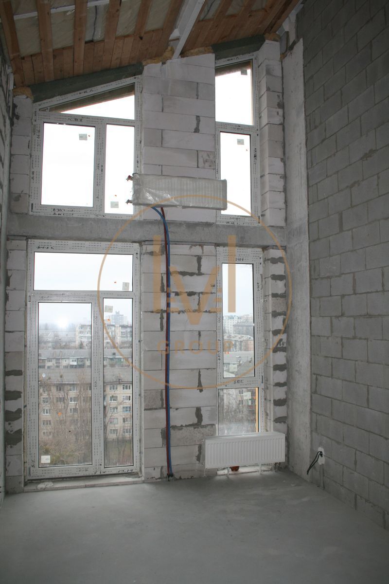 Регенераторна вул., 4