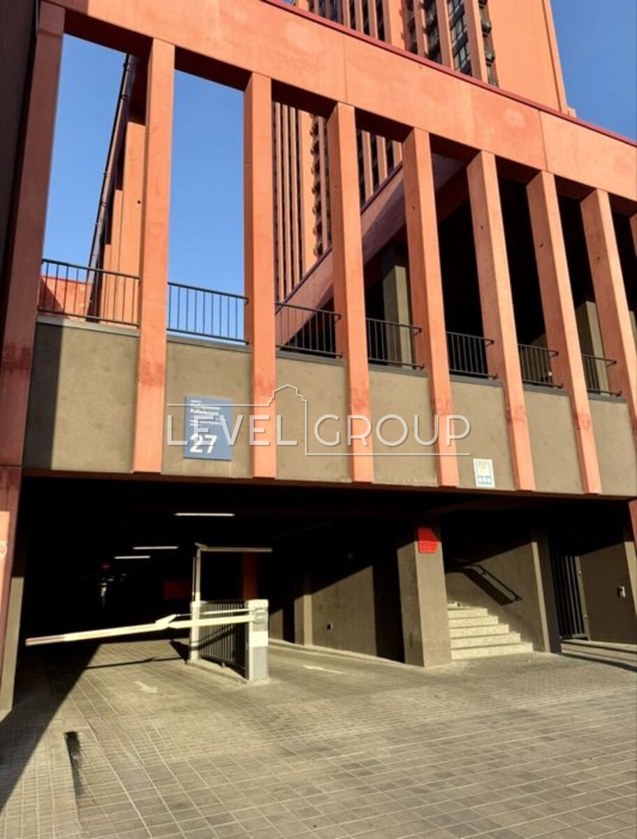 Набережно-Рибальська дорога, 27