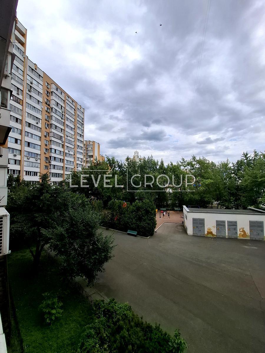 Борщагівська вул., 145