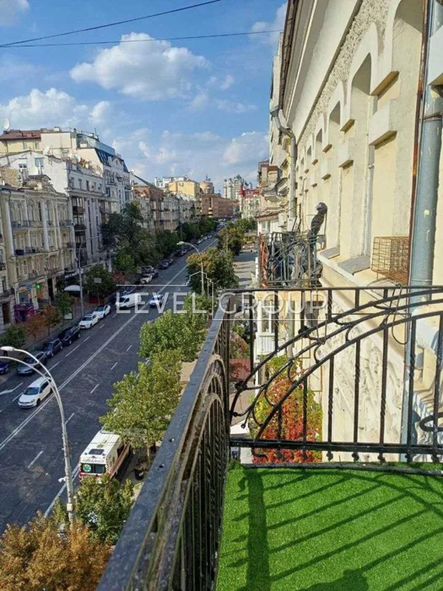 Velyka Vasylkivska St. (Chervonoarmiyska), 43