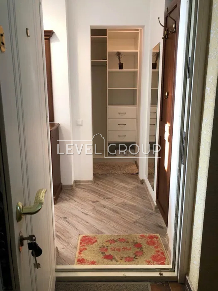 Оболонський просп., 54