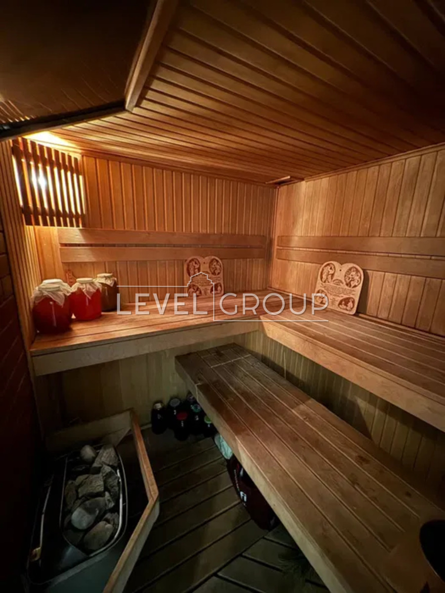 Богатирська вул., 30А