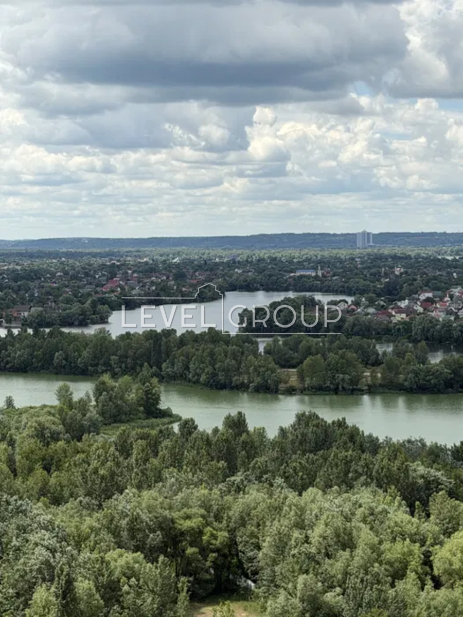 Петра Григоренка просп., 46