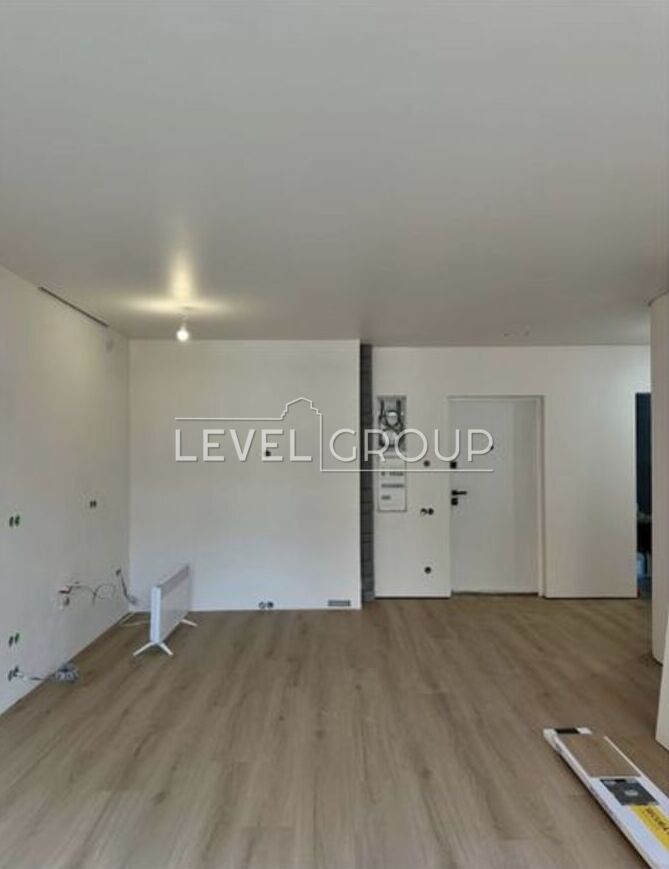 Братів Шеметів вул., 10/8