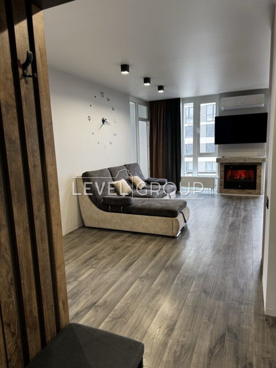 Всеволода Змієнка вул., 21