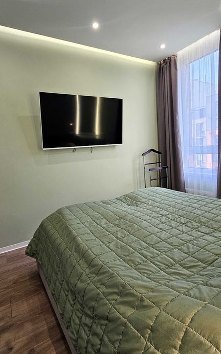 Salyutna St., 2b.19