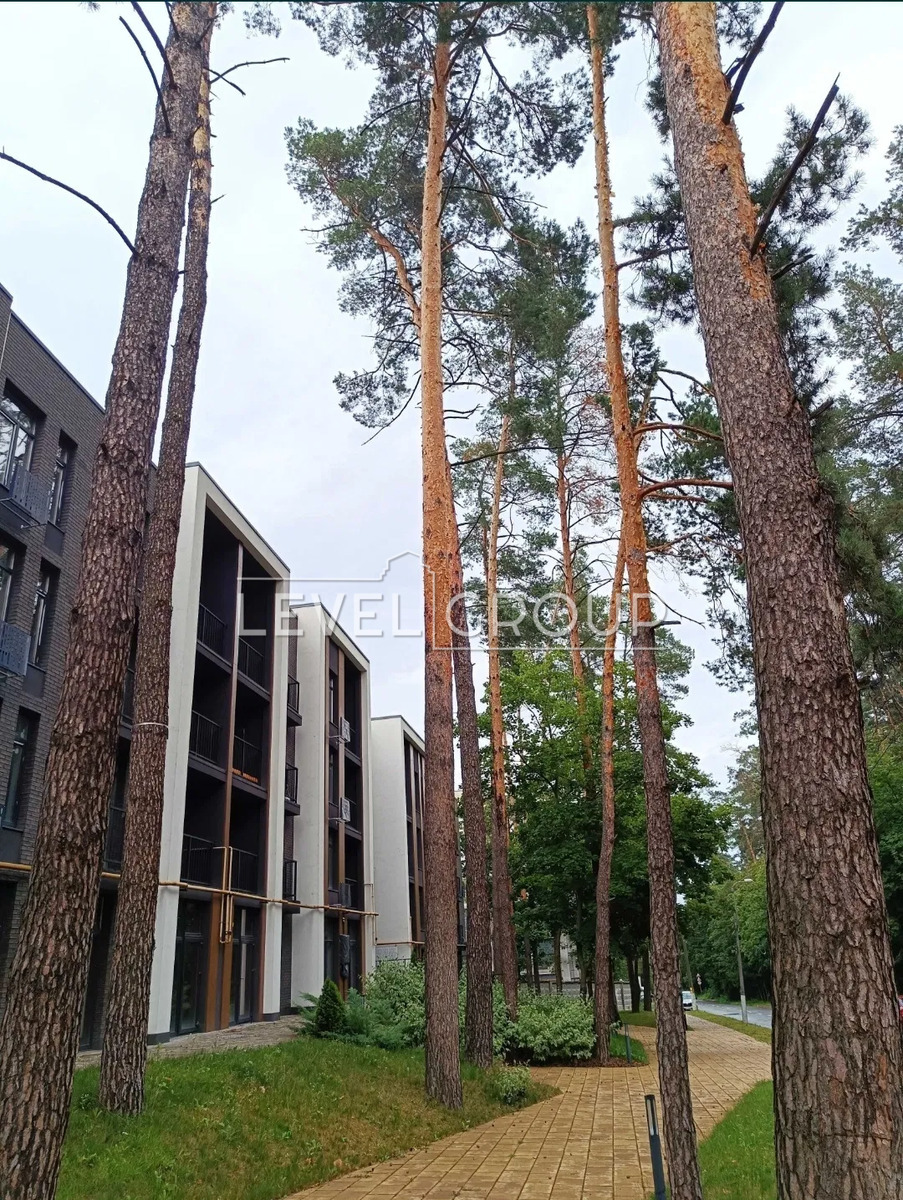Dniprovodska St., 1