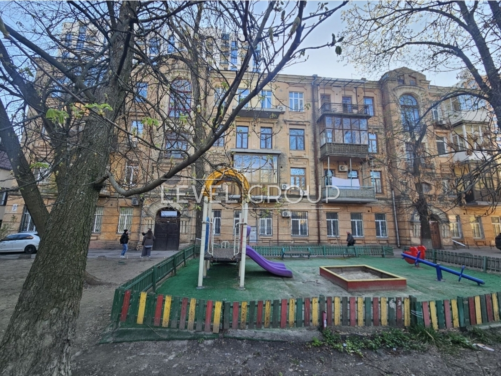 Yaroslaviv Val St., 21E