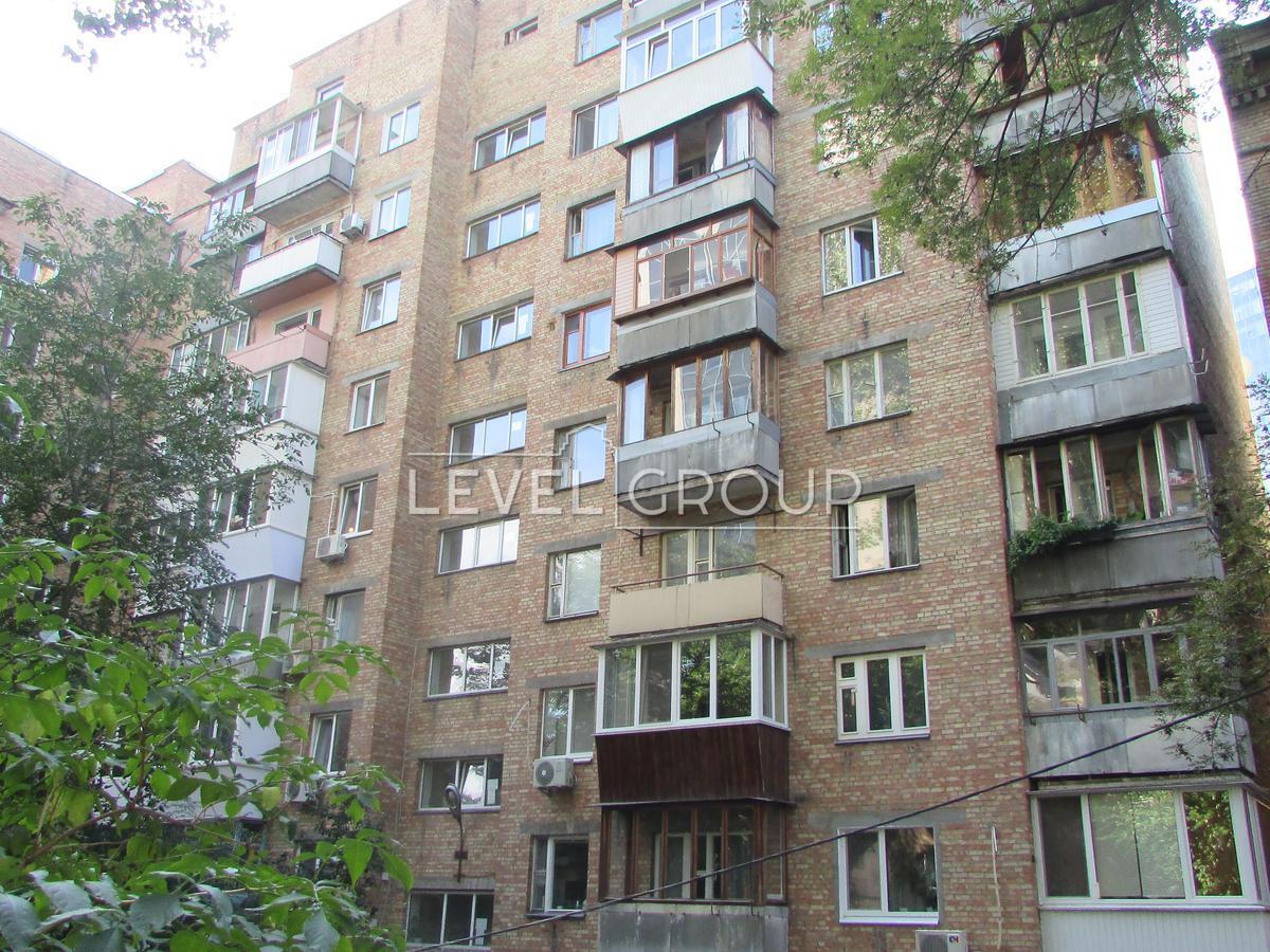 Шовковична вул., 48