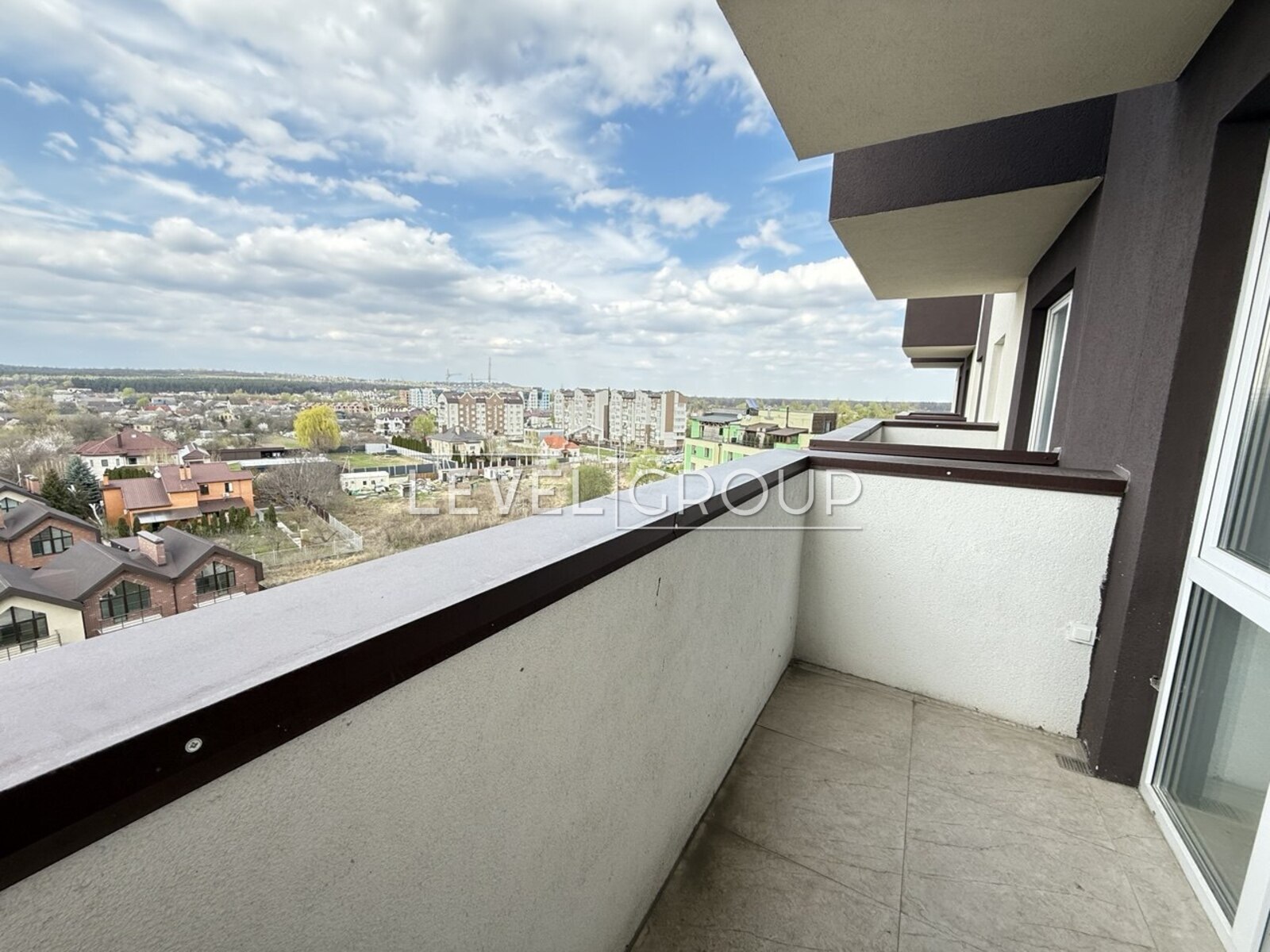 Leonid Kadenyuk St., 11